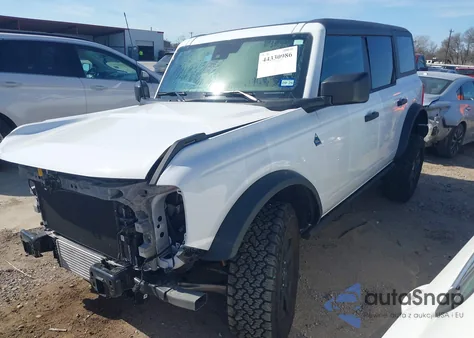 2024 Ford Bronco Black Diamond z USA, uszkodzony, nr VIN 1FMDE1BH9RLB03372